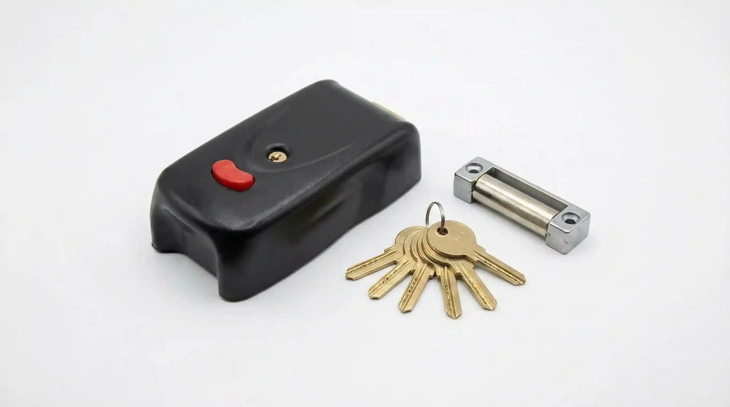 اجزای قفل برقی کله‌گاوی شامل بدنه، پیشانی و کلیدهای کامپیوتری.